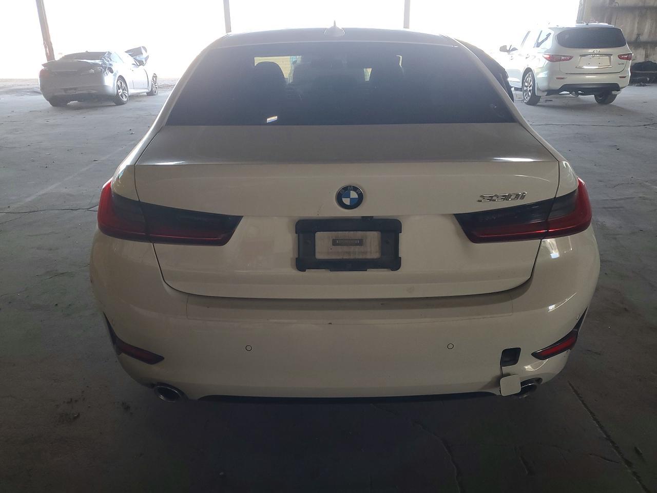 2021 BMW 330I - zdjęcie 6