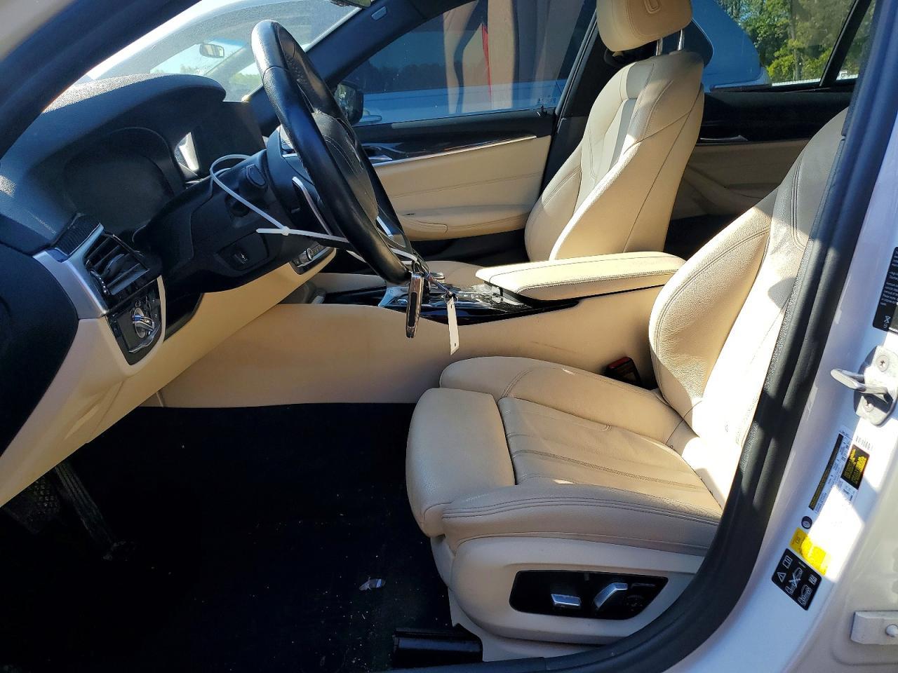 2020 BMW 530 Xi - zdjęcie 7