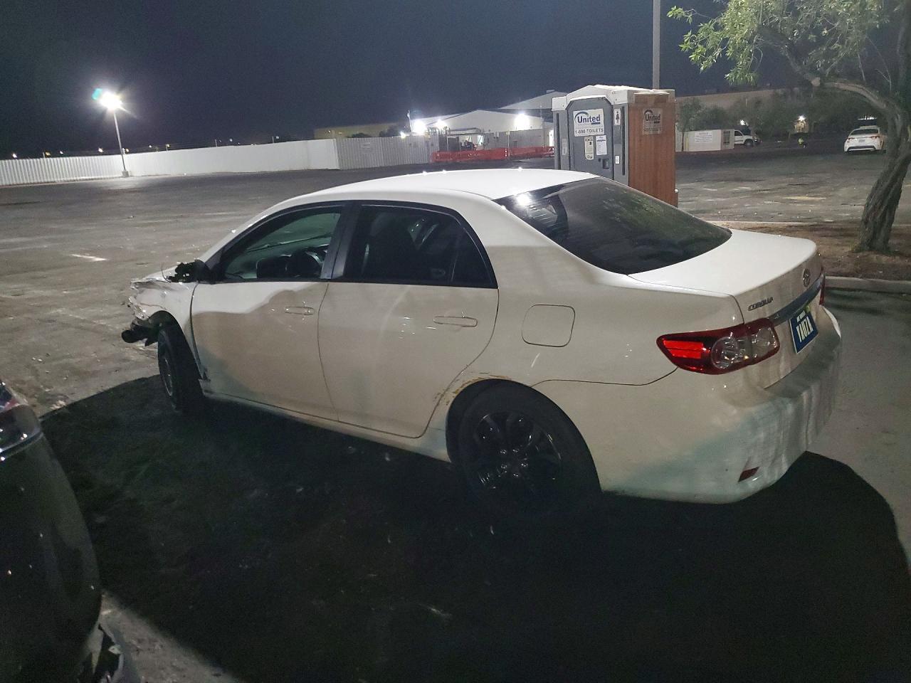 2013 Toyota Corolla Le - zdjęcie 2