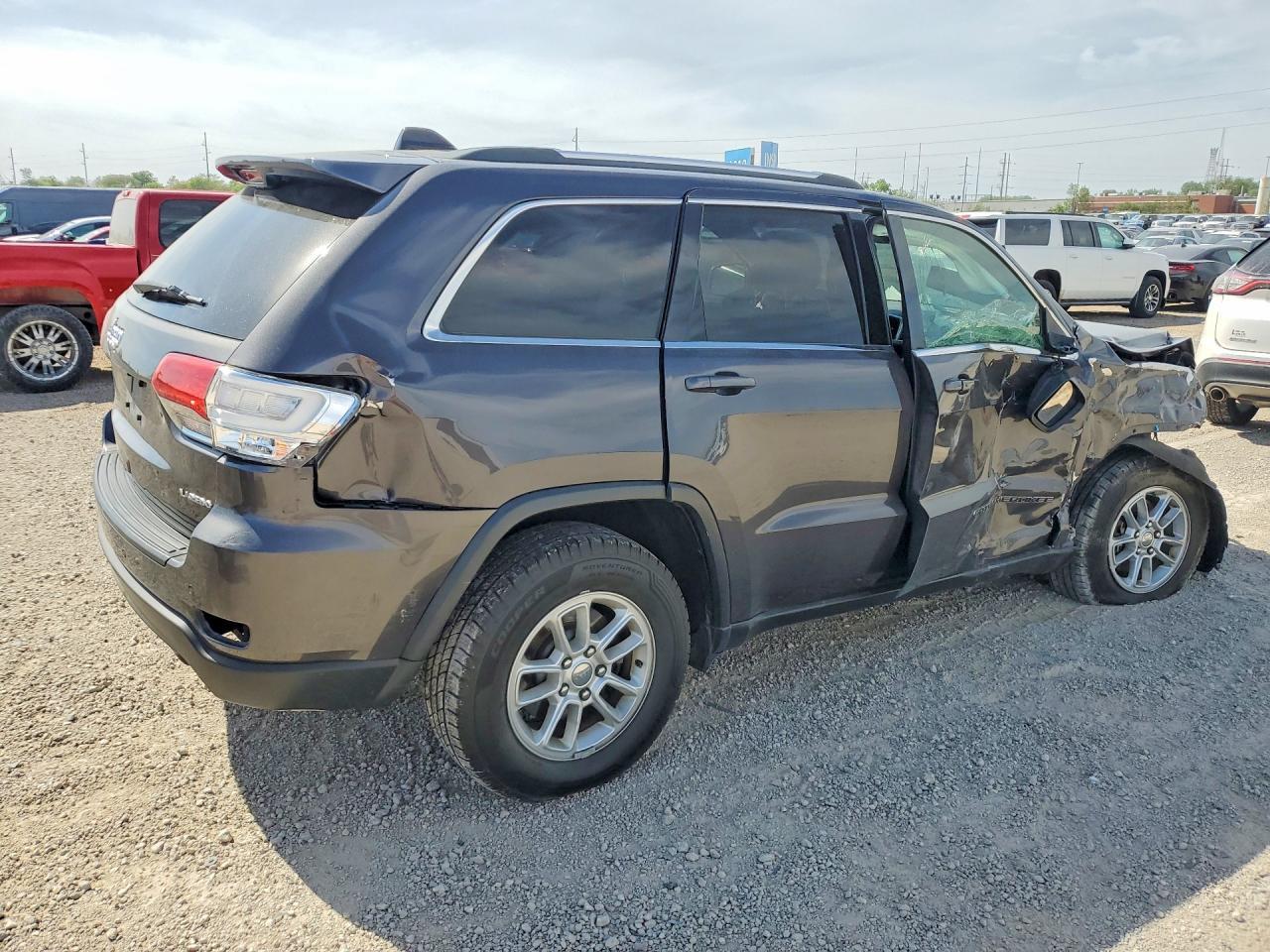 2018 Jeep Grand Cherokee Laredo - zdjęcie 3