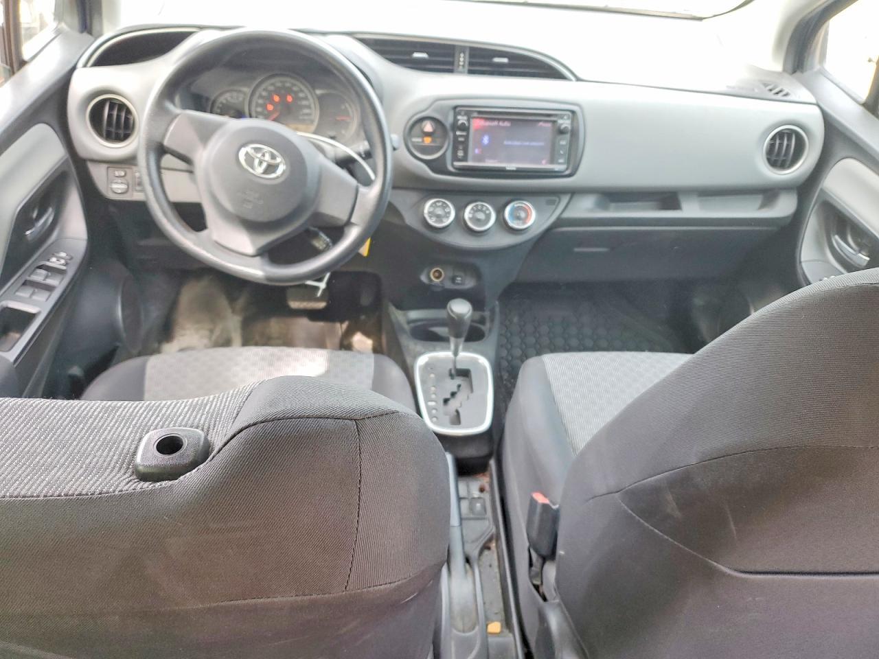 2015 Toyota Yaris 5-Door L - zdjęcie 8