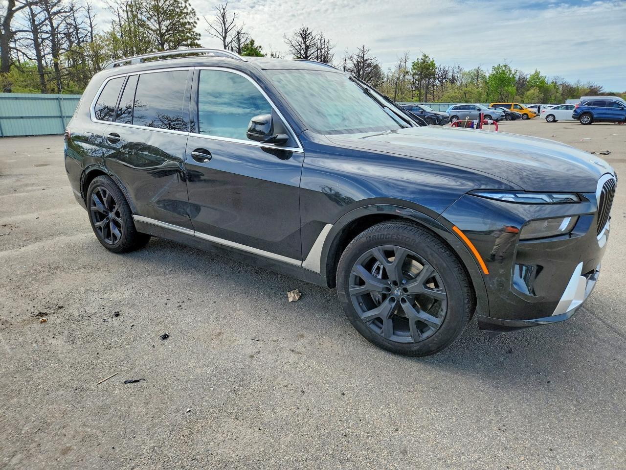 2025 BMW X7 xDrive40I - zdjęcie 4