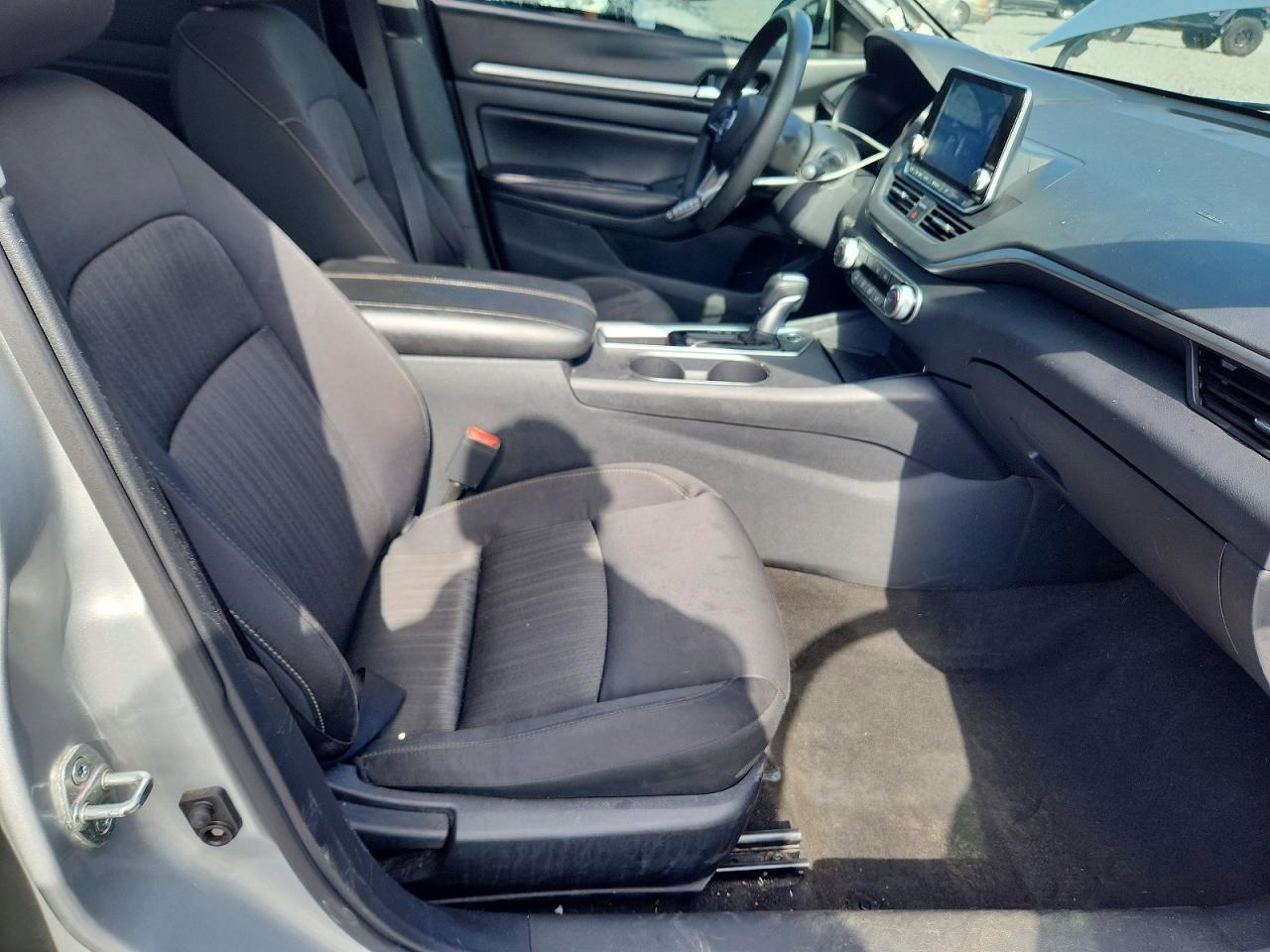 2022 Nissan Altima Sv - zdjęcie 7