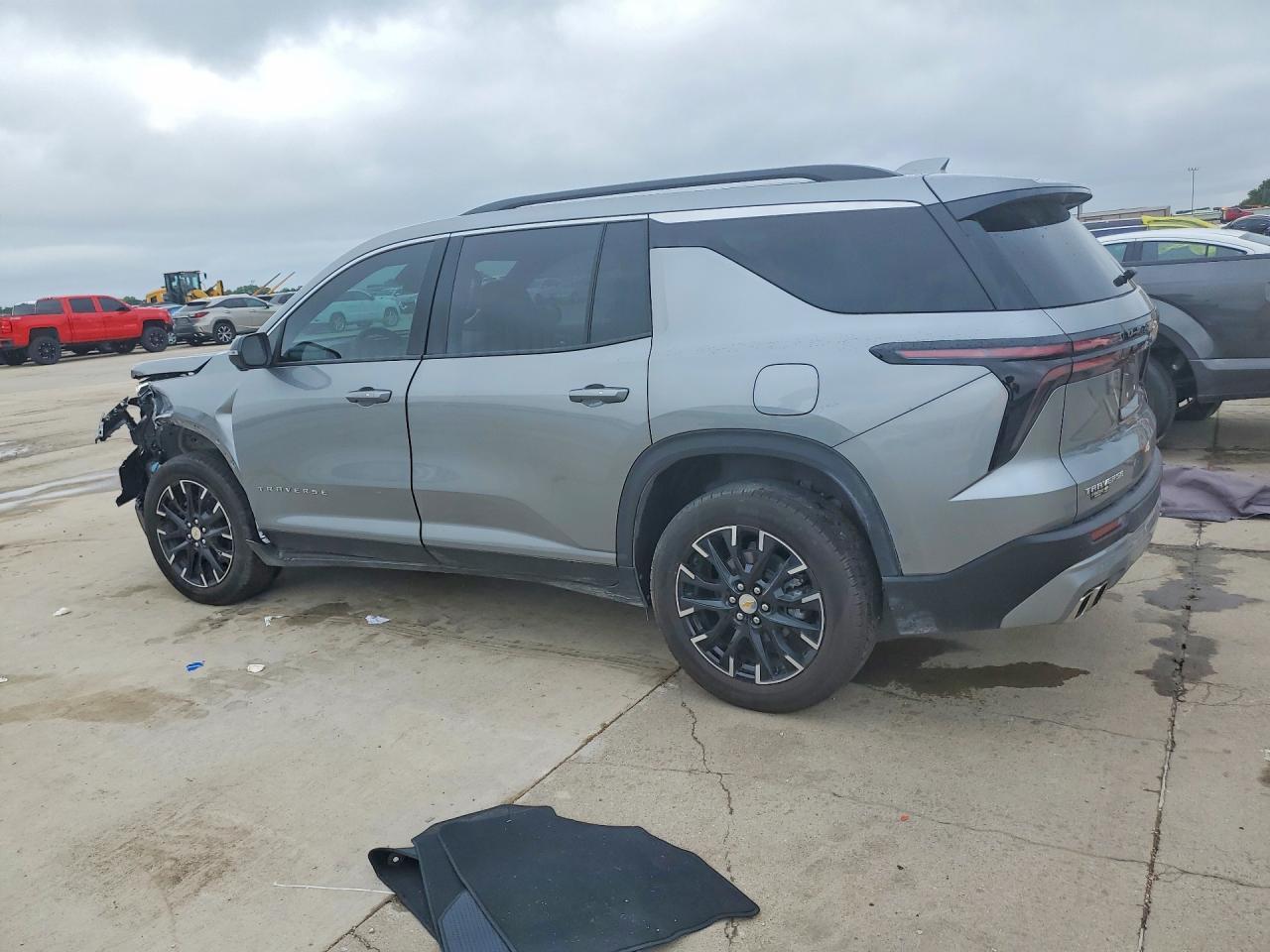 2025 Chevrolet Traverse Lt - zdjęcie 2