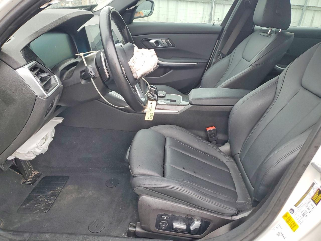 2021 BMW 330I - zdjęcie 7