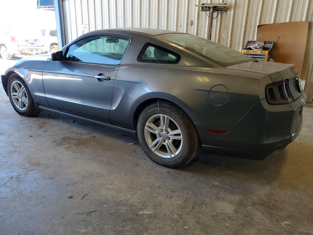 2014 Ford Mustang - zdjęcie 2