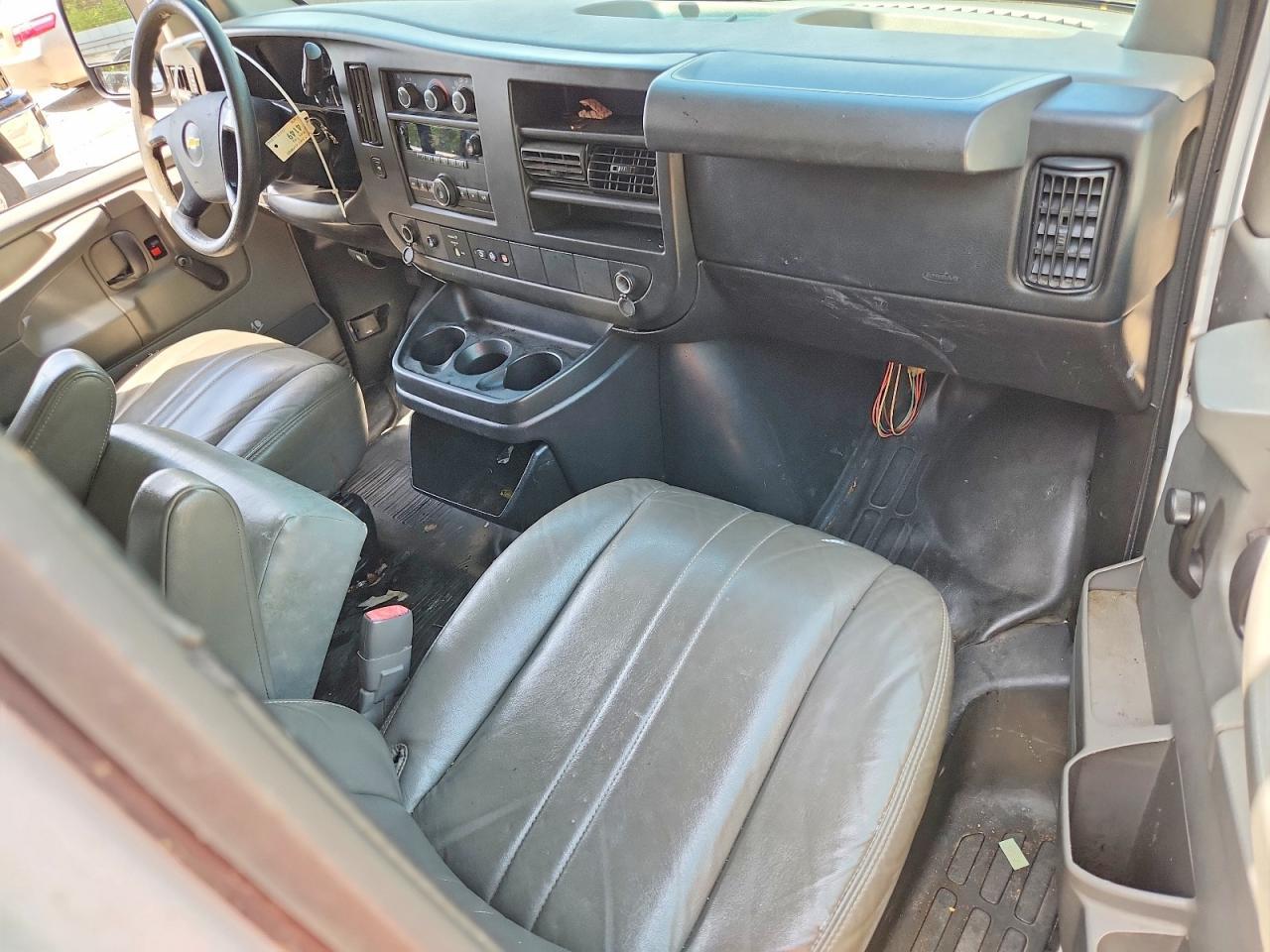 2013 Chevrolet Express G2500 - zdjęcie 8