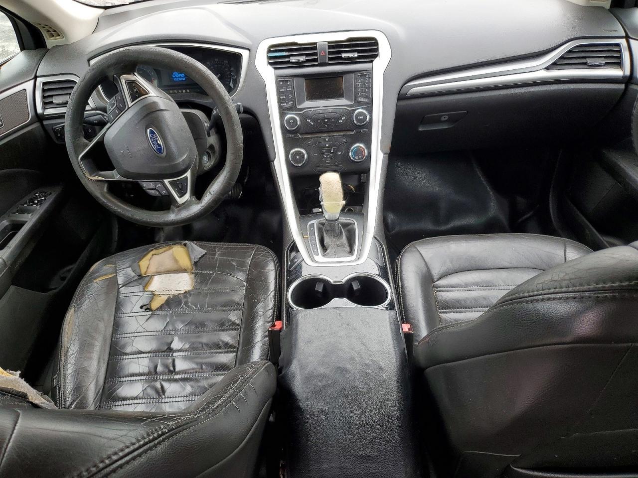 2014 Ford Fusion S - zdjęcie 8