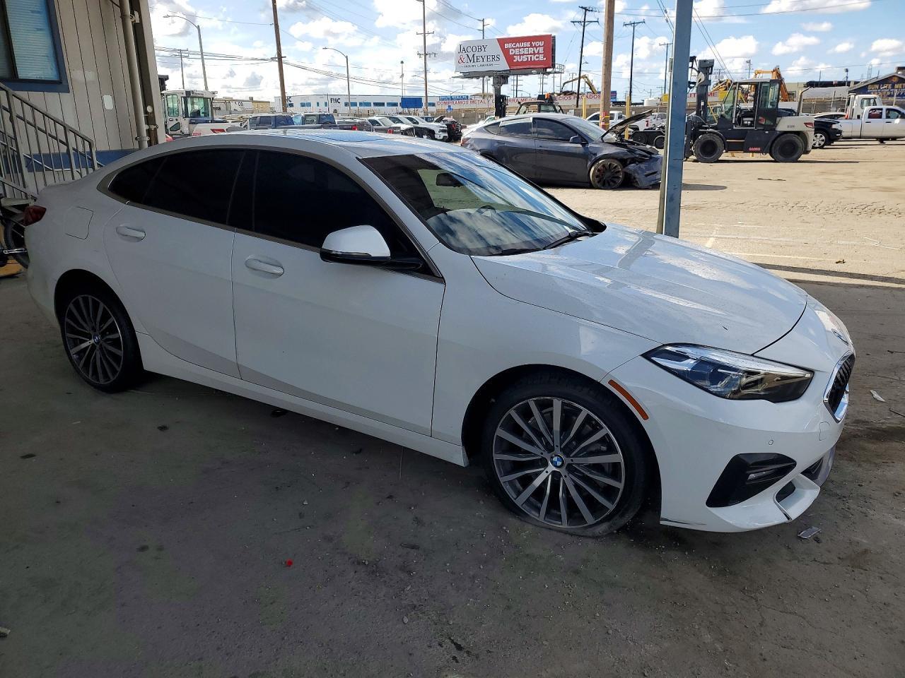 2021 BMW 228I - zdjęcie 4