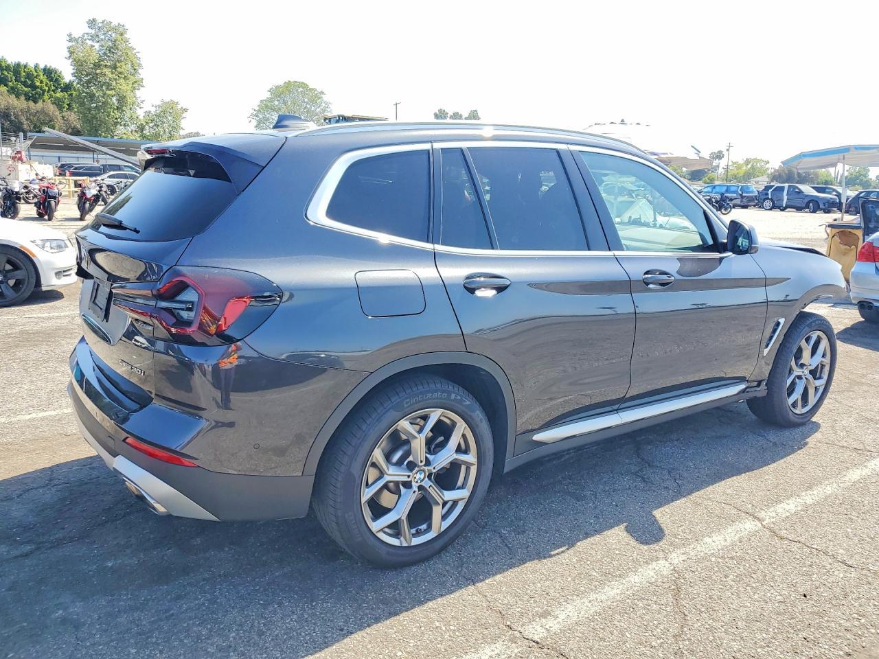 BMW X3 - zdjęcie 3
