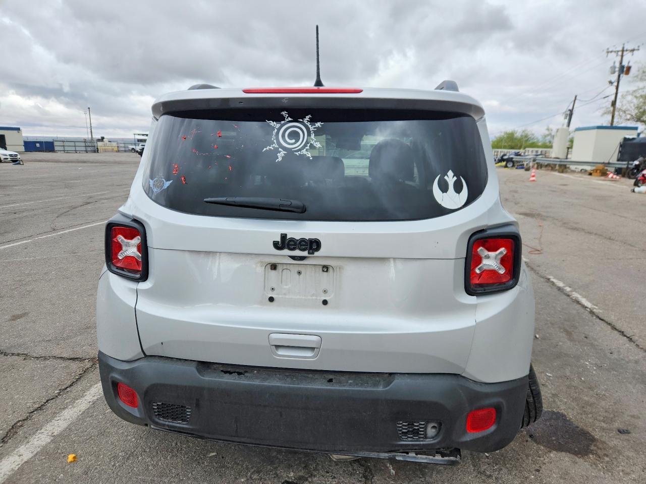2019 Jeep Renegade Latitude - zdjęcie 6