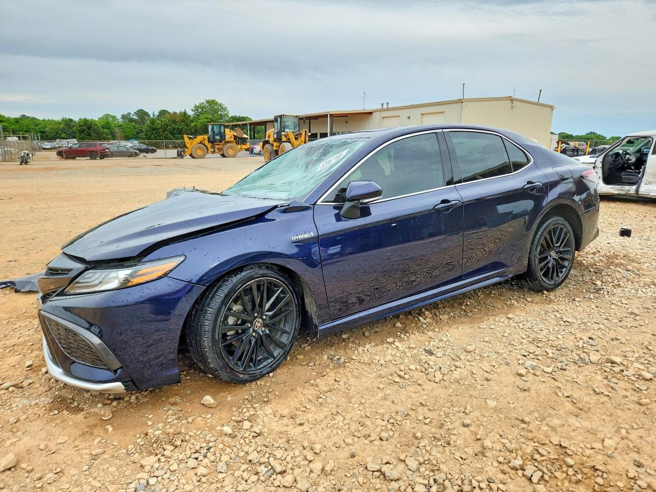 2021 Toyota Camry Xse - zdjęcie główne