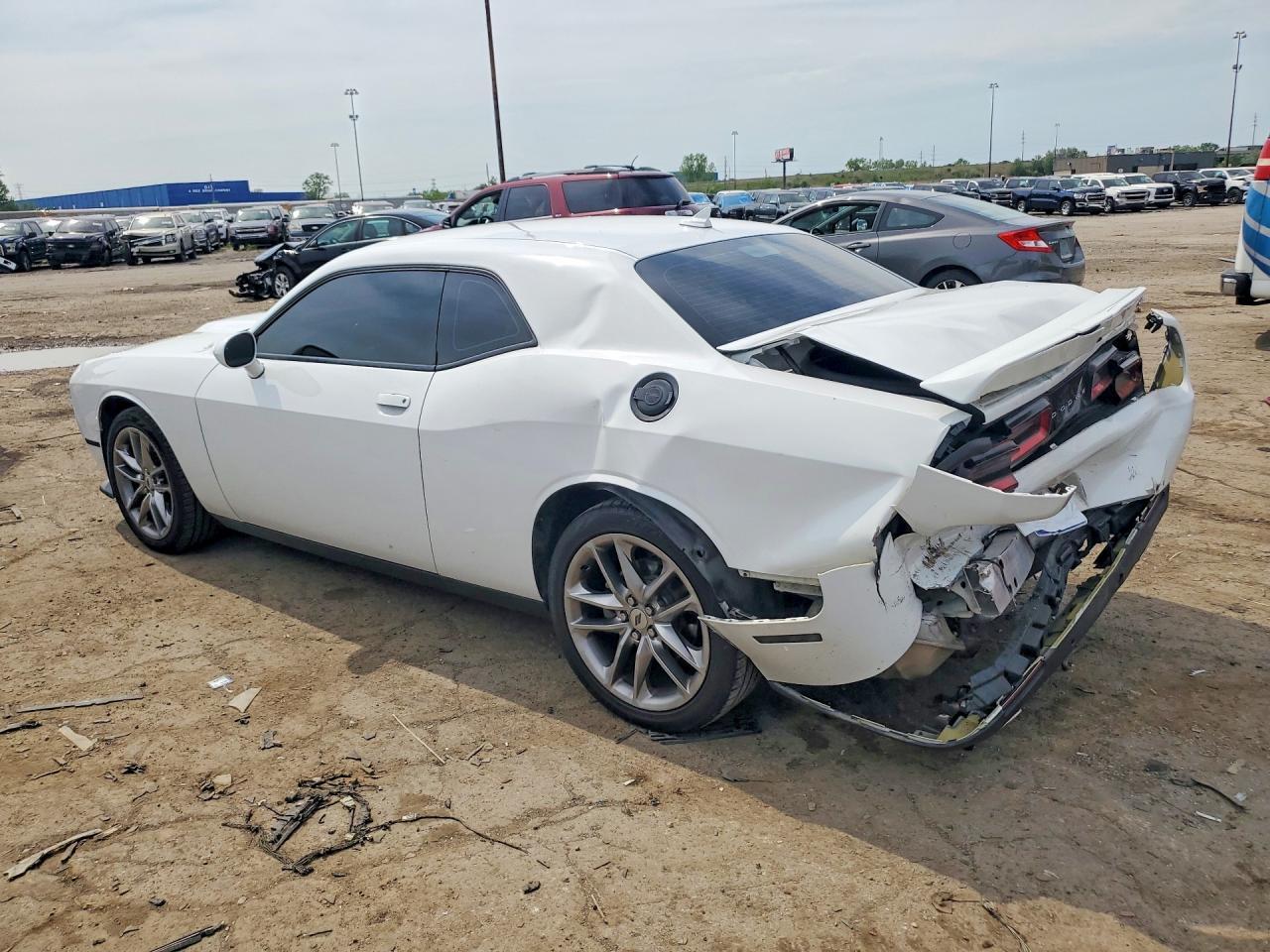 2022 Dodge Challenger Gt - zdjęcie 2
