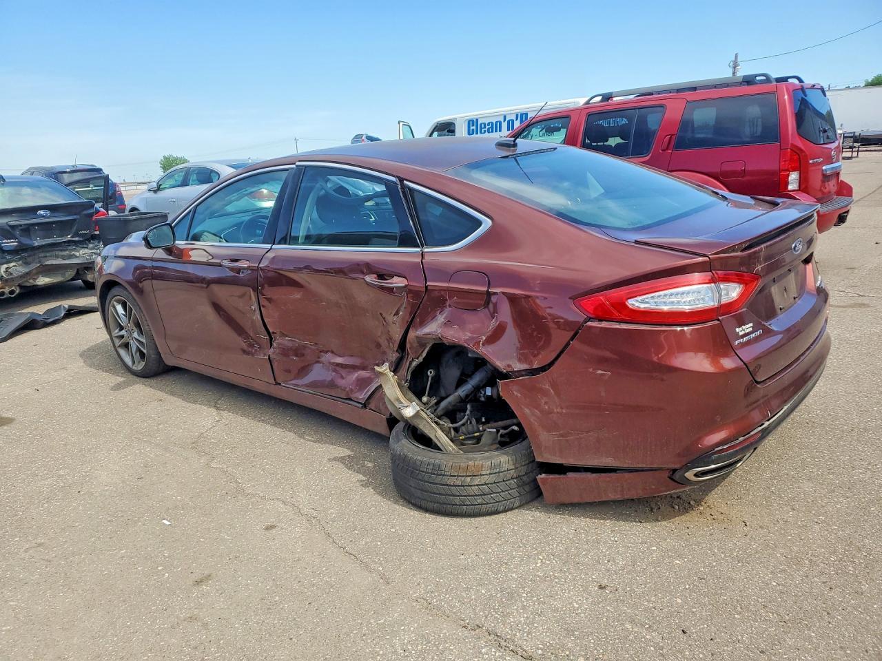 2016 Ford Fusion Titanium - zdjęcie 2