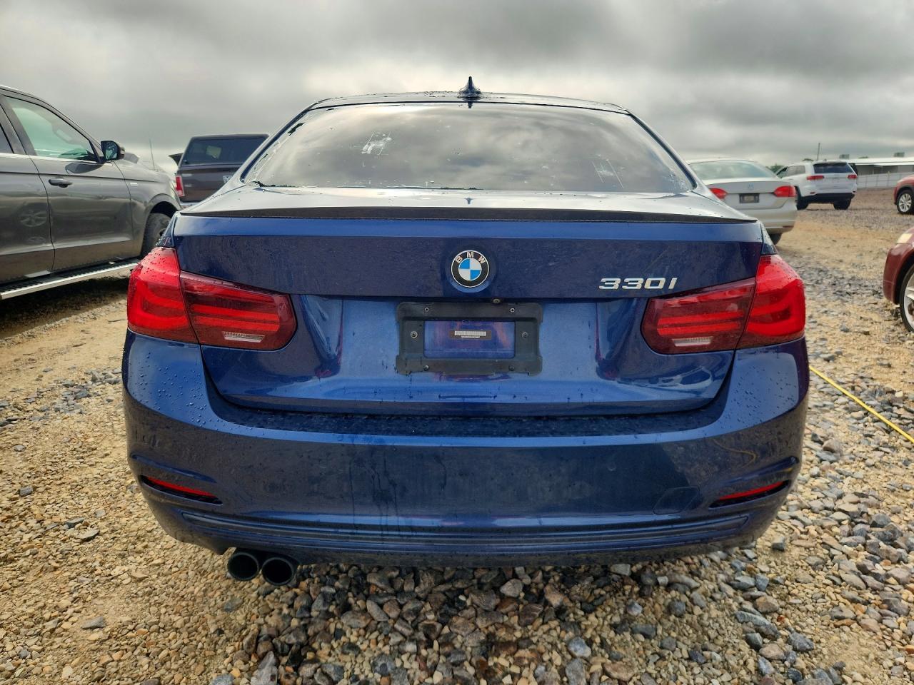 2018 BMW 330 I - zdjęcie 6