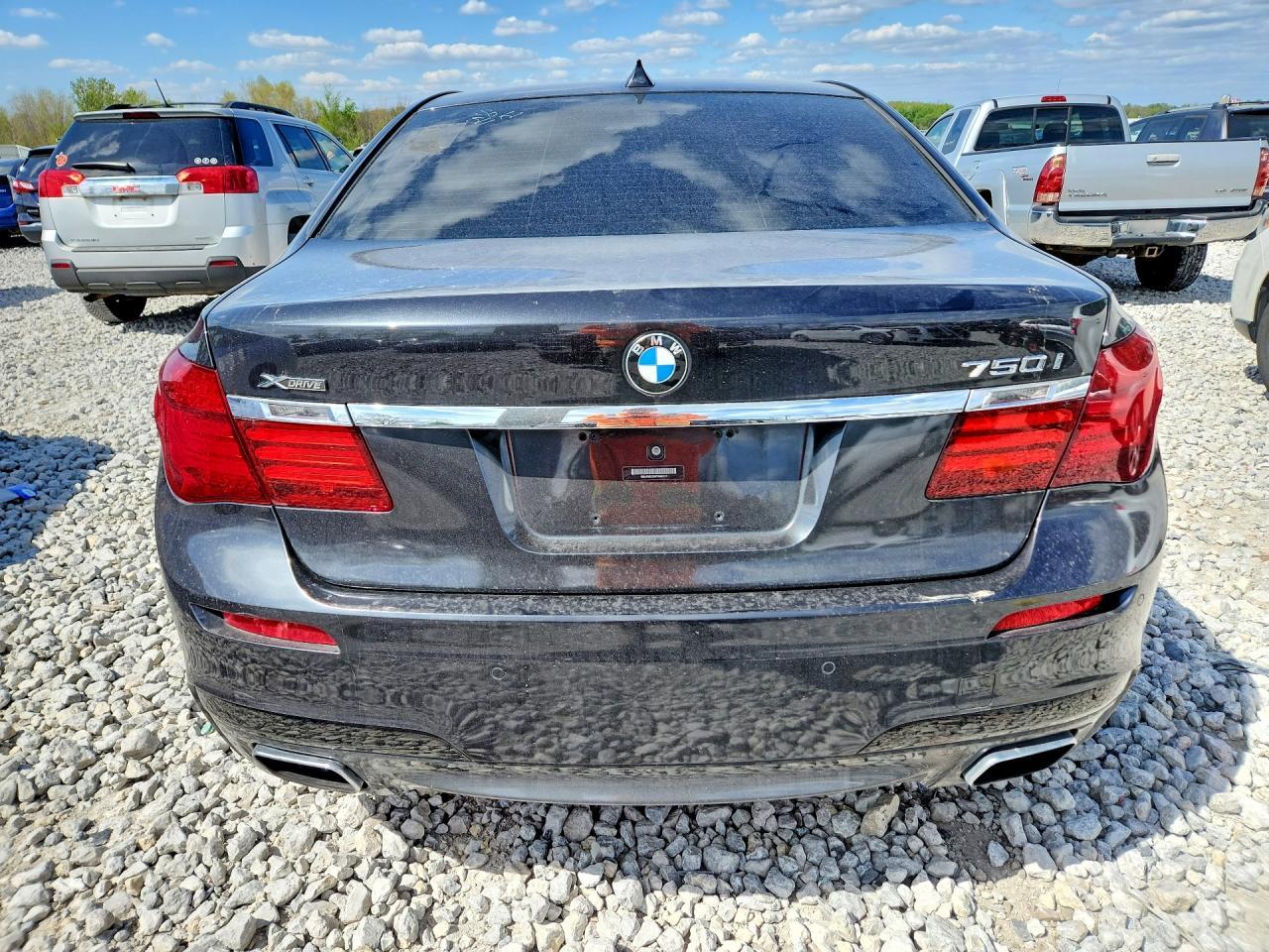 2015 BMW 750 Xi - zdjęcie 6