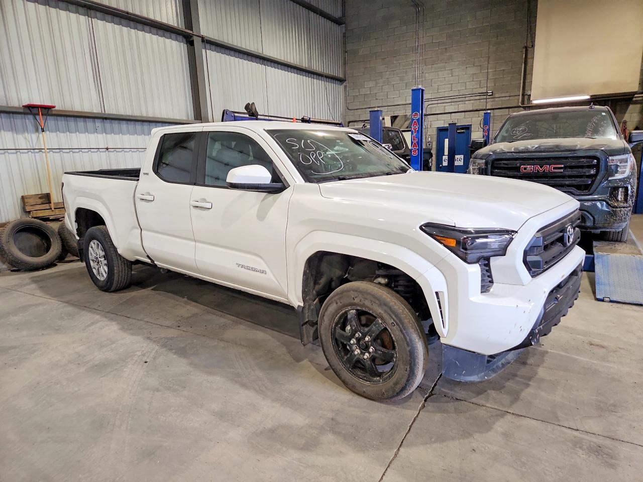 2024 Toyota Tacoma Sr5 - zdjęcie 4