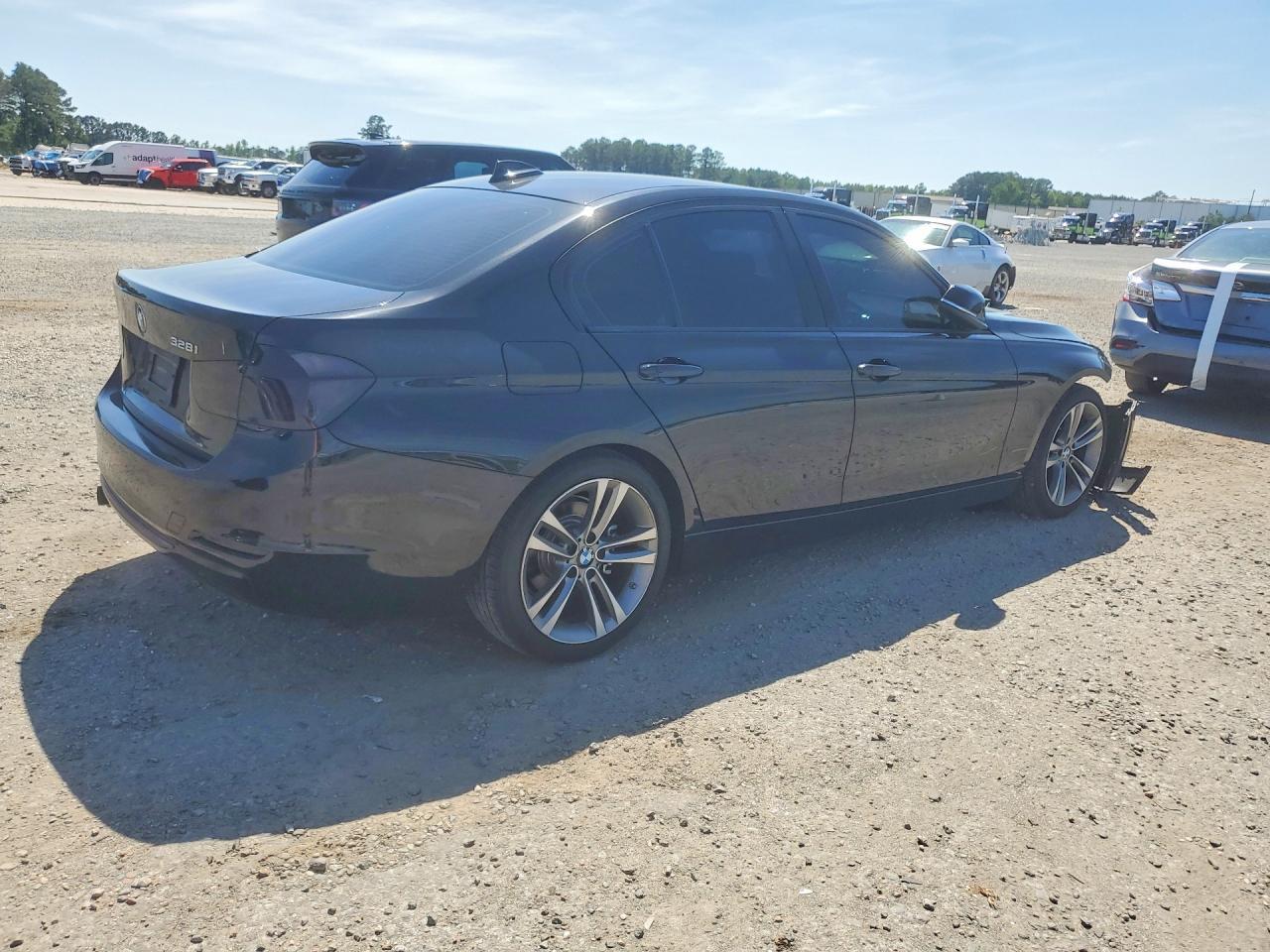 2014 BMW 328 I - zdjęcie 3