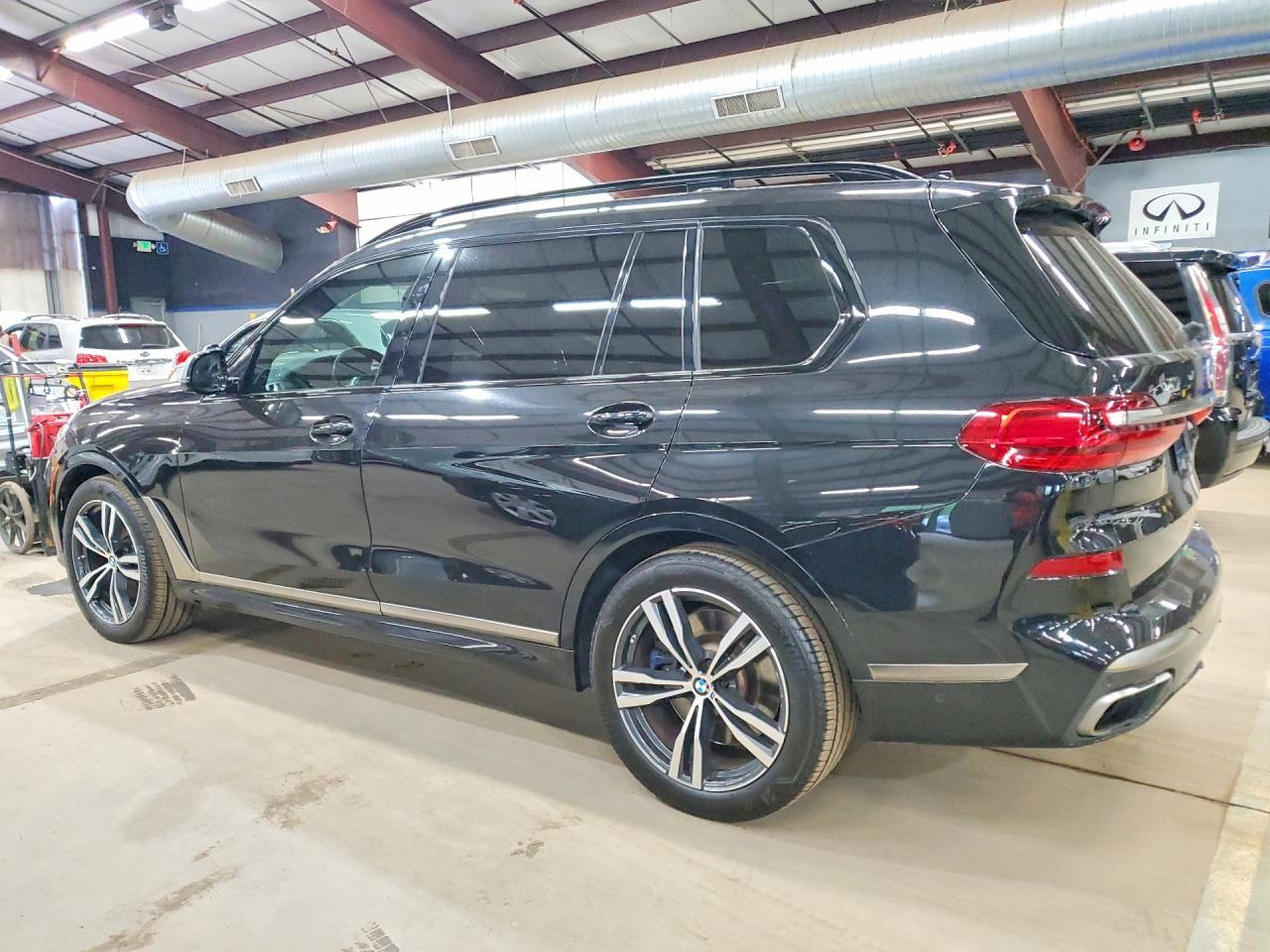 2020 BMW X7 M50I - zdjęcie 2