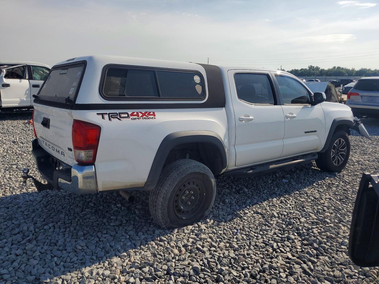 2017 Toyota Tacoma Trd Off-Road - zdjęcie 3