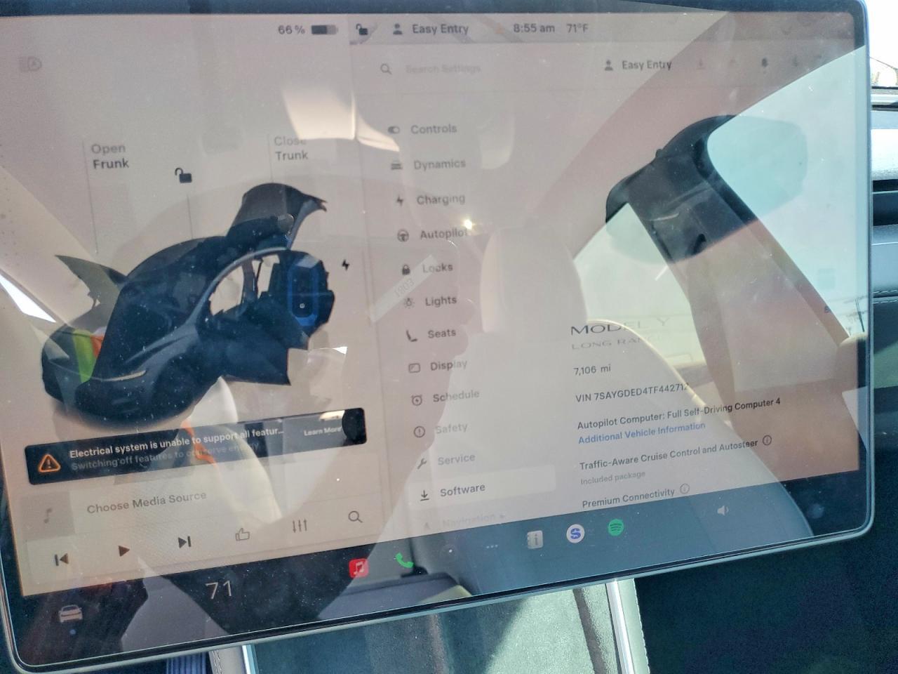 2026 Tesla Model Y - zdjęcie 9