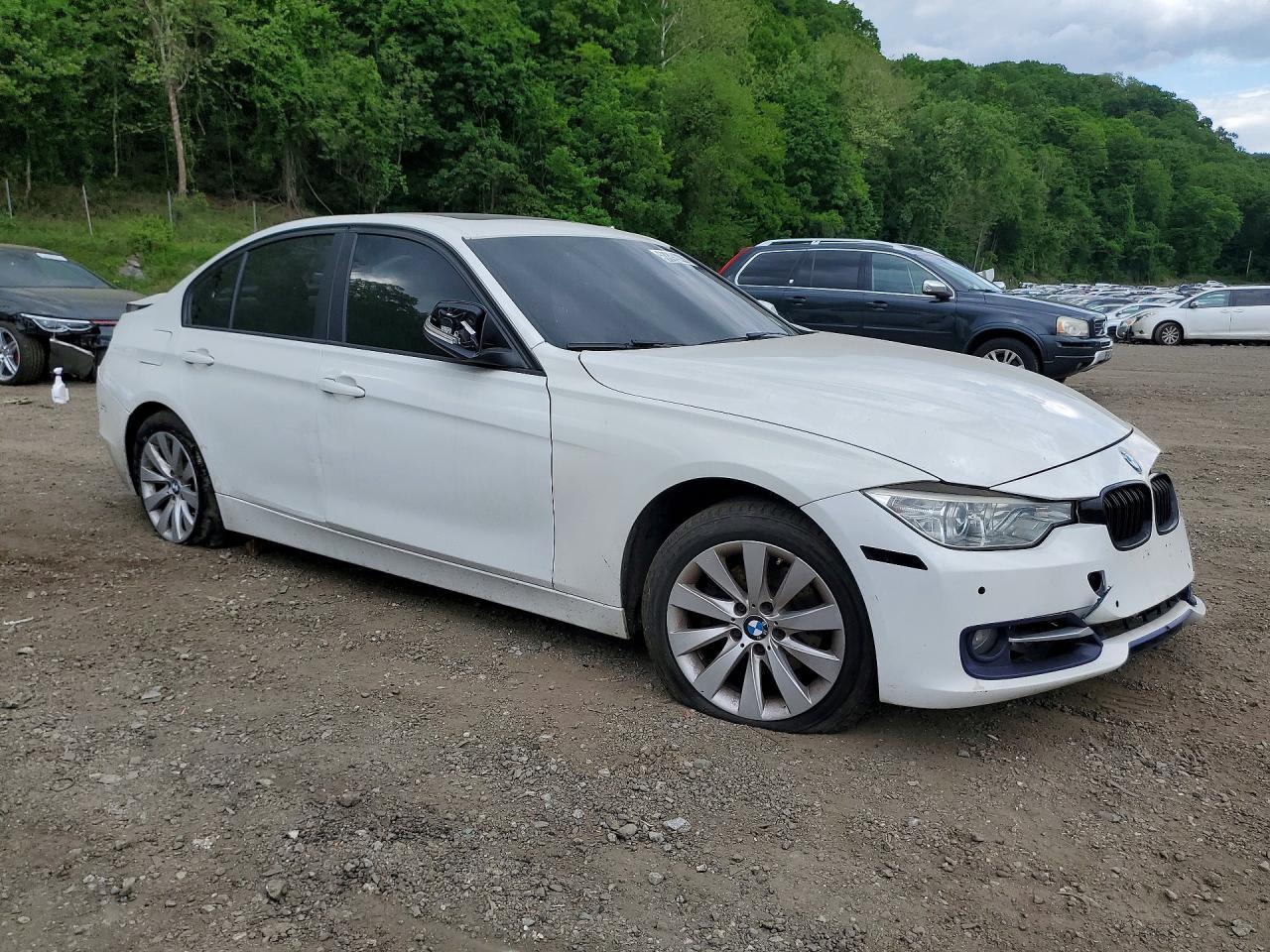 2014 BMW 320 I xDrive - zdjęcie 4