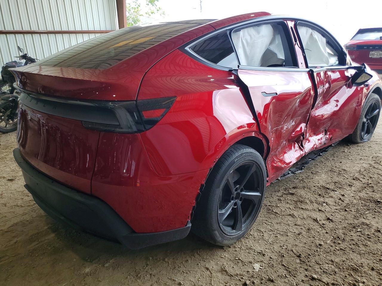 2026 Tesla Model Y - zdjęcie 3