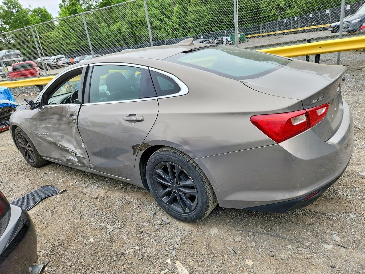 2018 Chevrolet Malibu Lt - zdjęcie 2