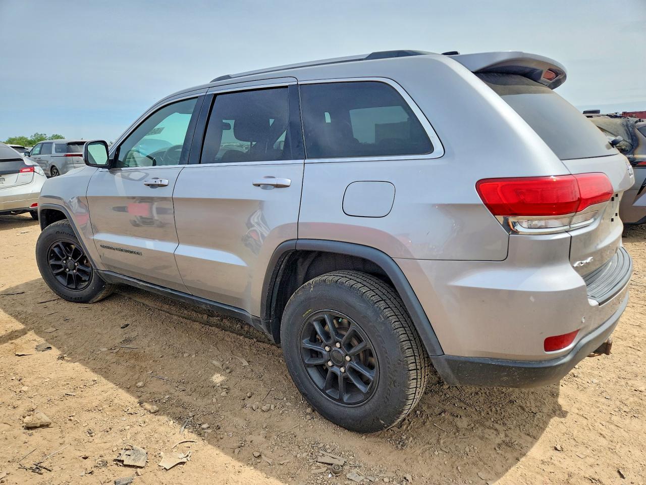 2018 Jeep Grand Cherokee Laredo - zdjęcie 2