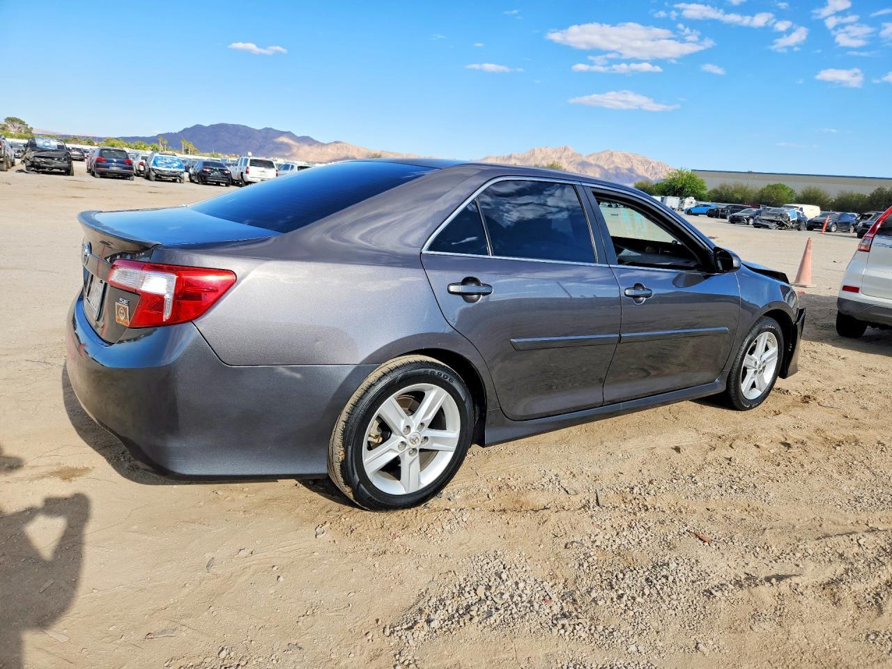 2013 Toyota Camry Se - zdjęcie 3