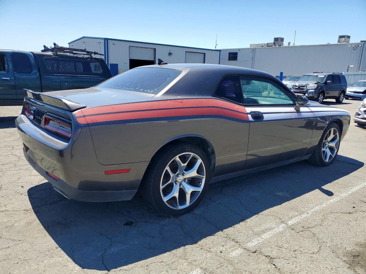 2016 Dodge Challenger - zdjęcie 3