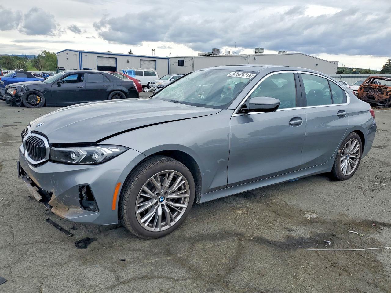 BMW Seria 3 - zdjęcie 1
