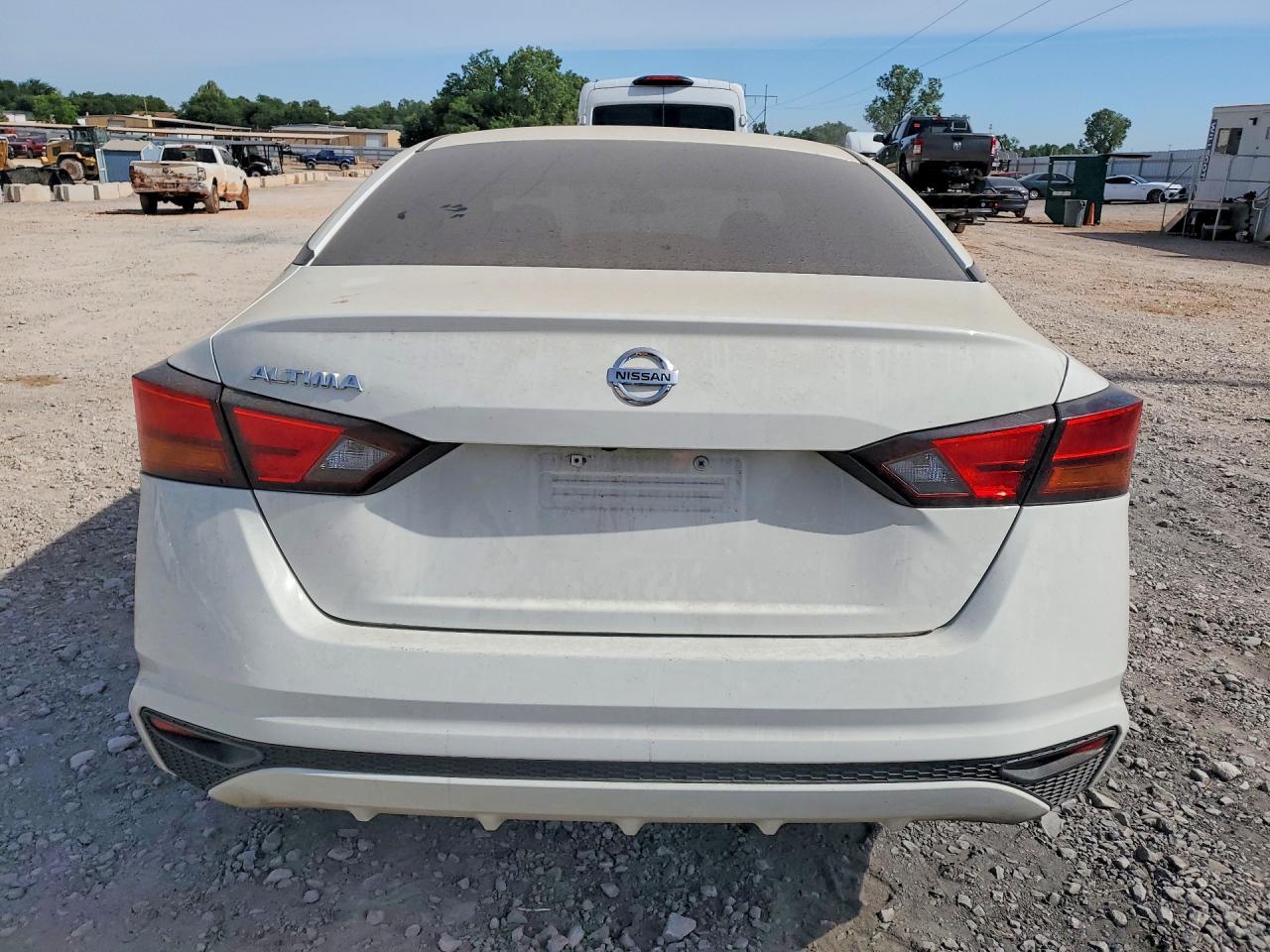 2022 Nissan Altima - zdjęcie 6