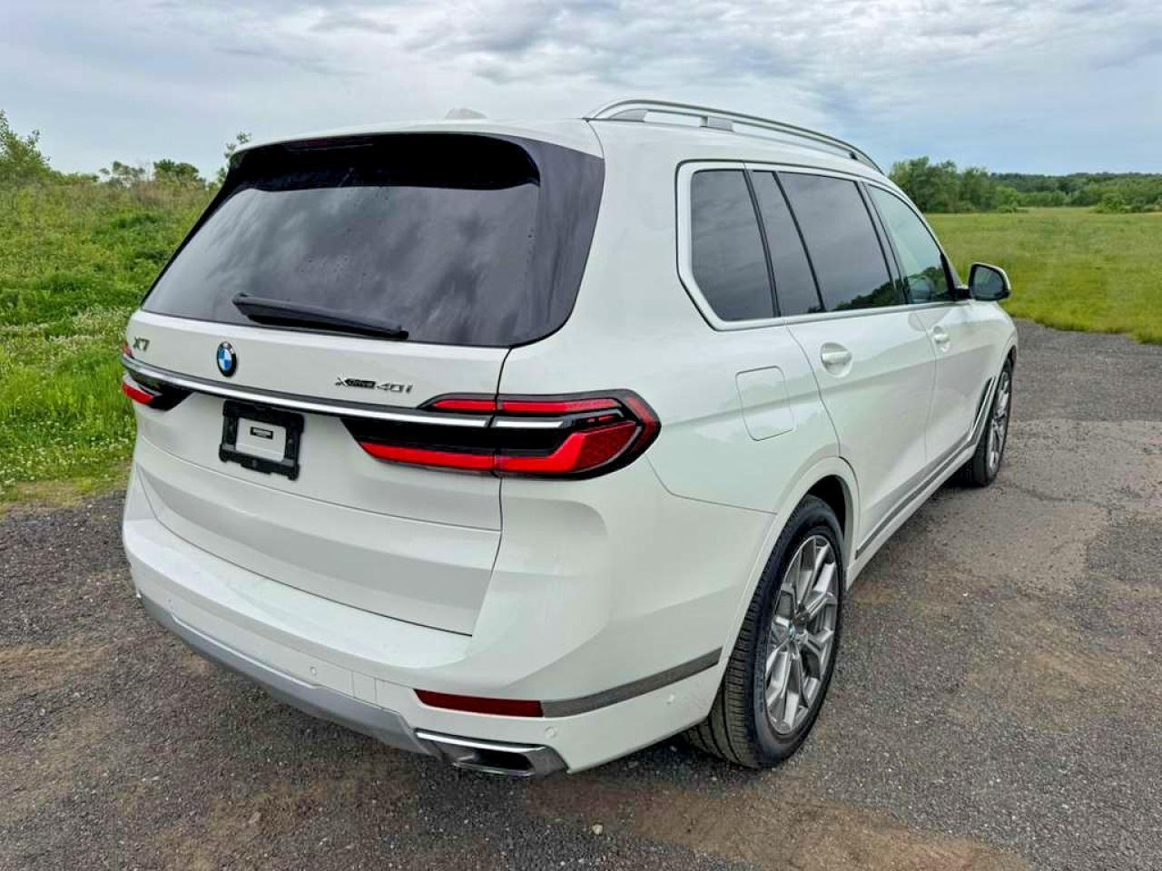 2023 BMW X7 xDrive40I - zdjęcie 3