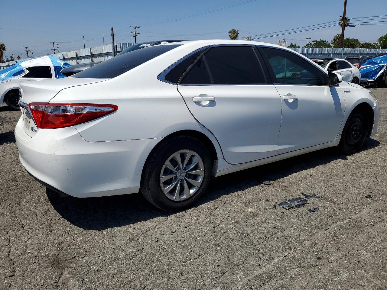 2017 Toyota Camry Hybrid Le - zdjęcie 3
