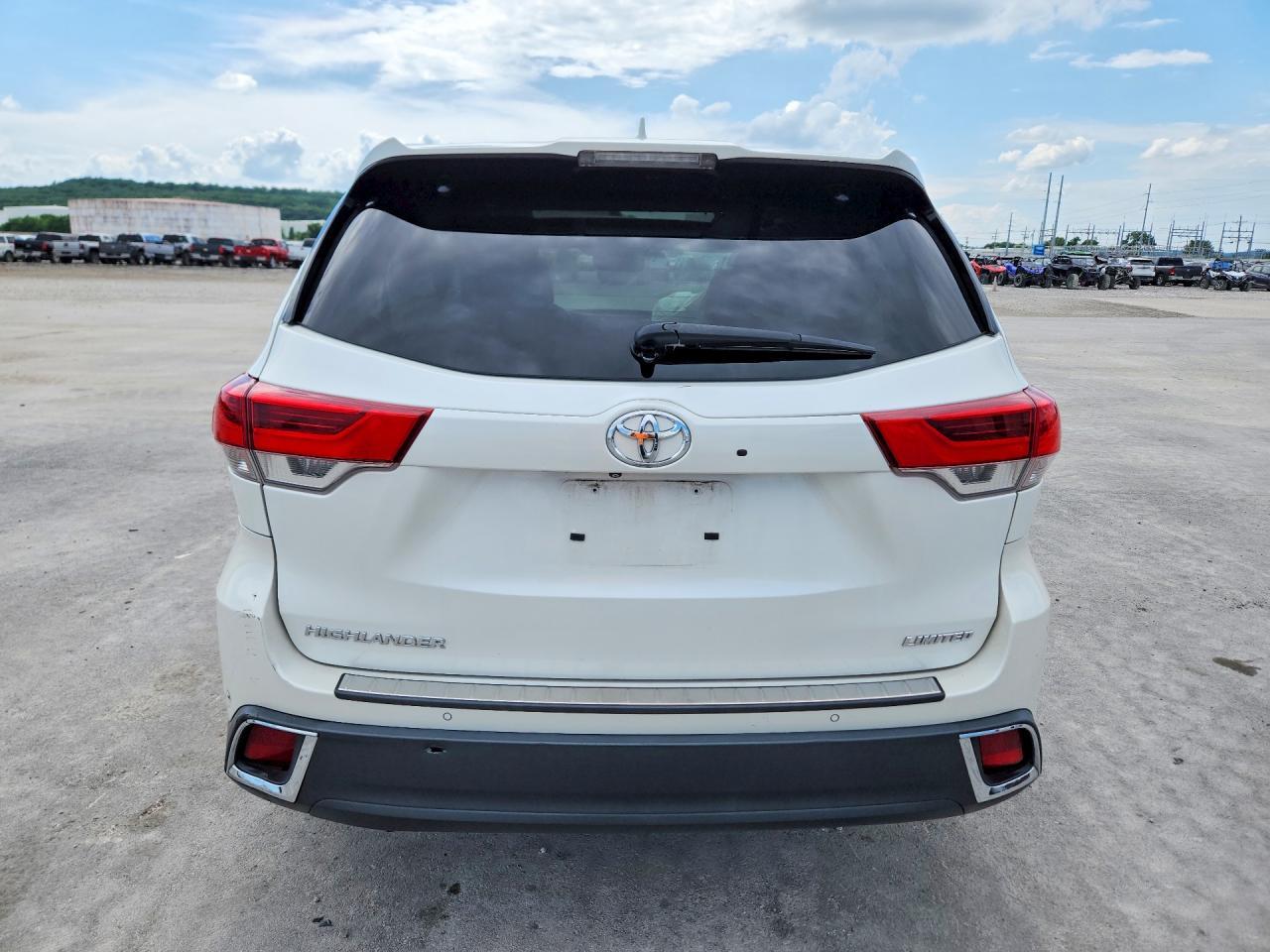 2017 Toyota Highlander Limited Platinum - zdjęcie 6
