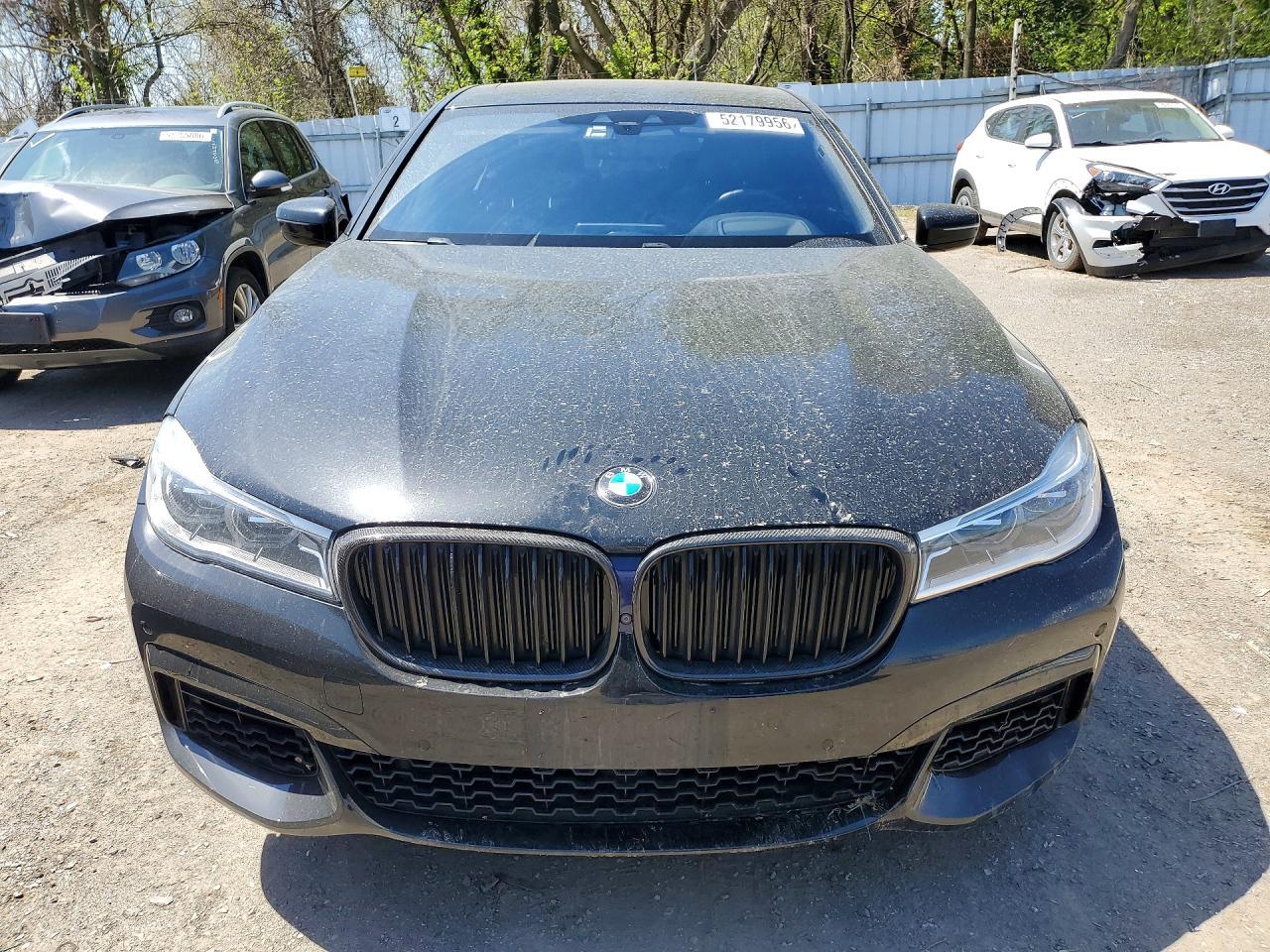 BMW Seria 7 - zdjęcie 5