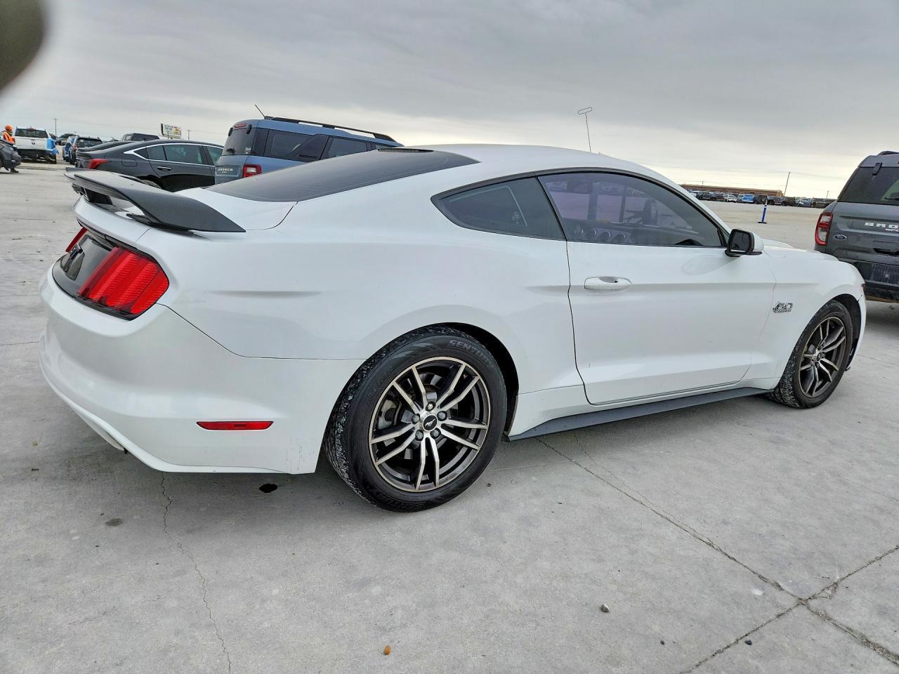 2017 Ford Mustang Gt - zdjęcie 3