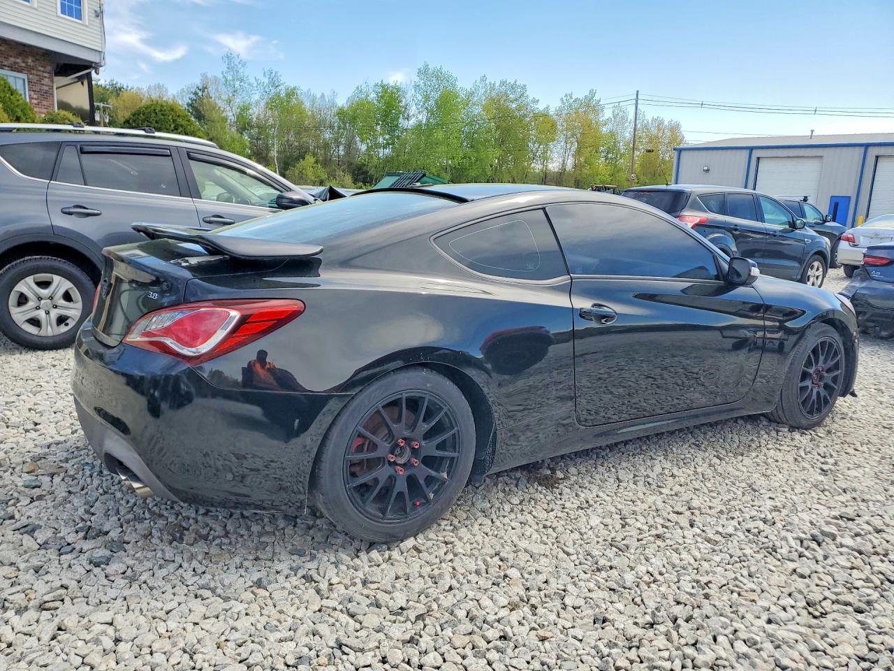 2016 Hyundai Genesis Coupe 3.8L - zdjęcie 3