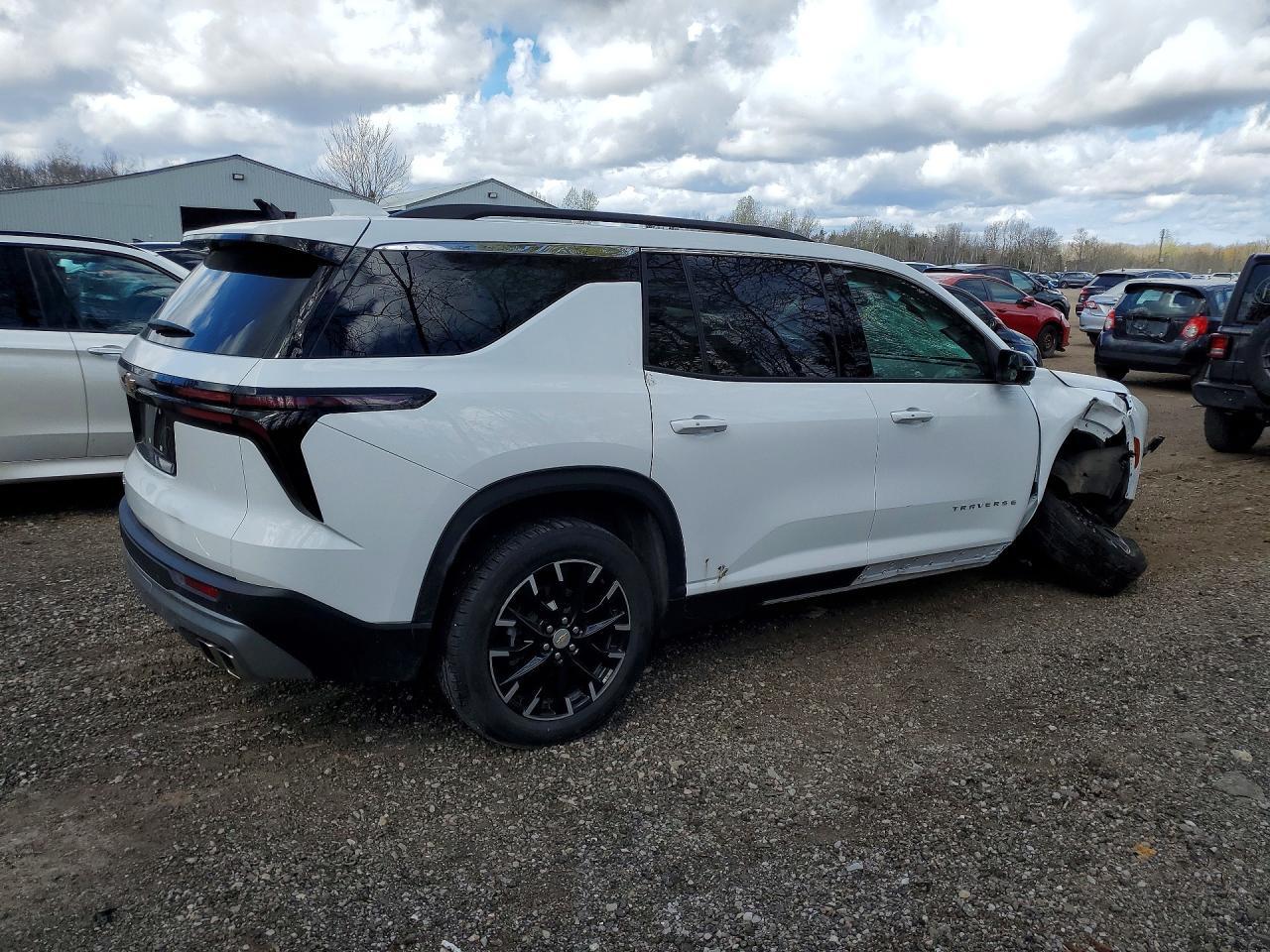 2025 Chevrolet Traverse Lt - zdjęcie 3