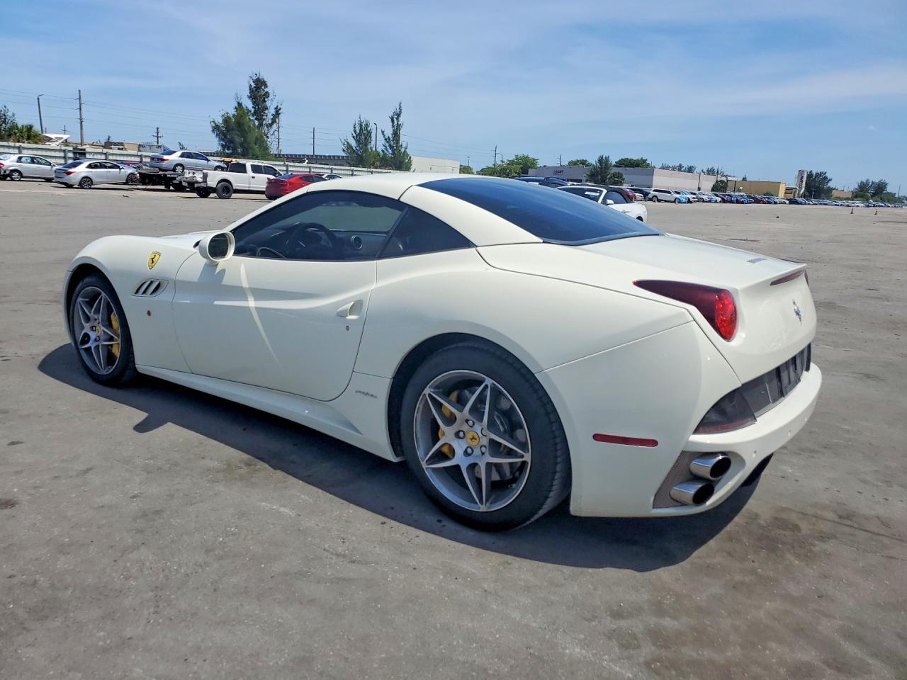 2013 Ferrari California - zdjęcie 2