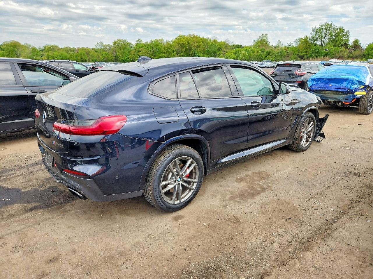 2021 BMW X4 xDrivem40I - zdjęcie 3