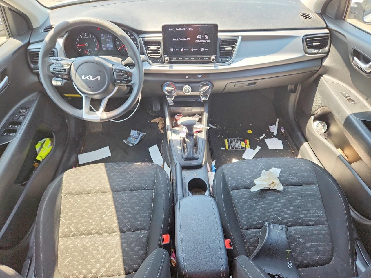 2022 Kia Rio S - zdjęcie 8