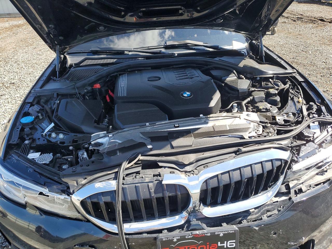 2022 BMW Seria 3 330i - zdjęcie 11