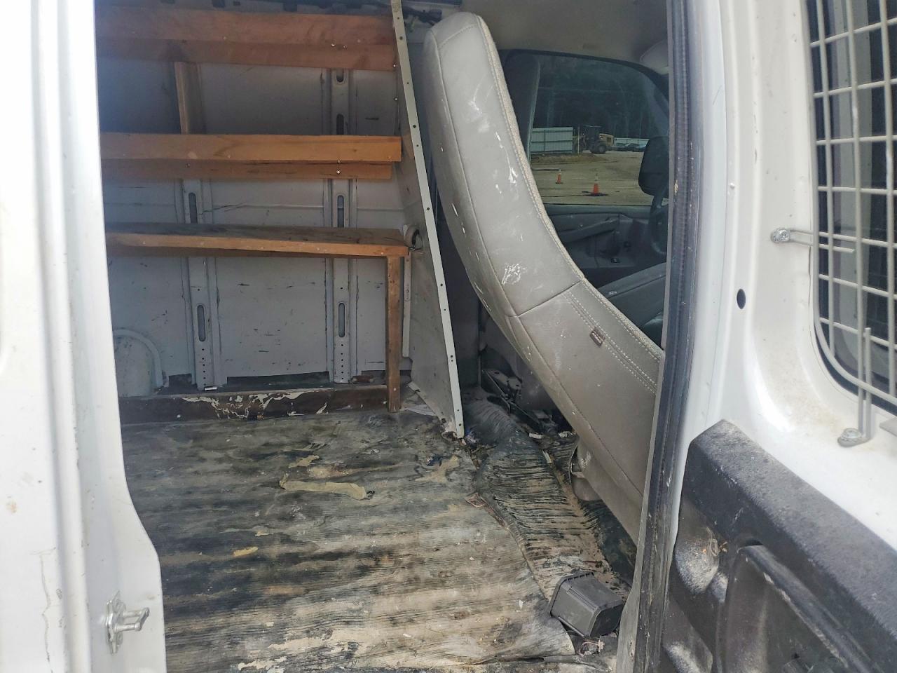 2020 Chevrolet Express G2500 - zdjęcie 10