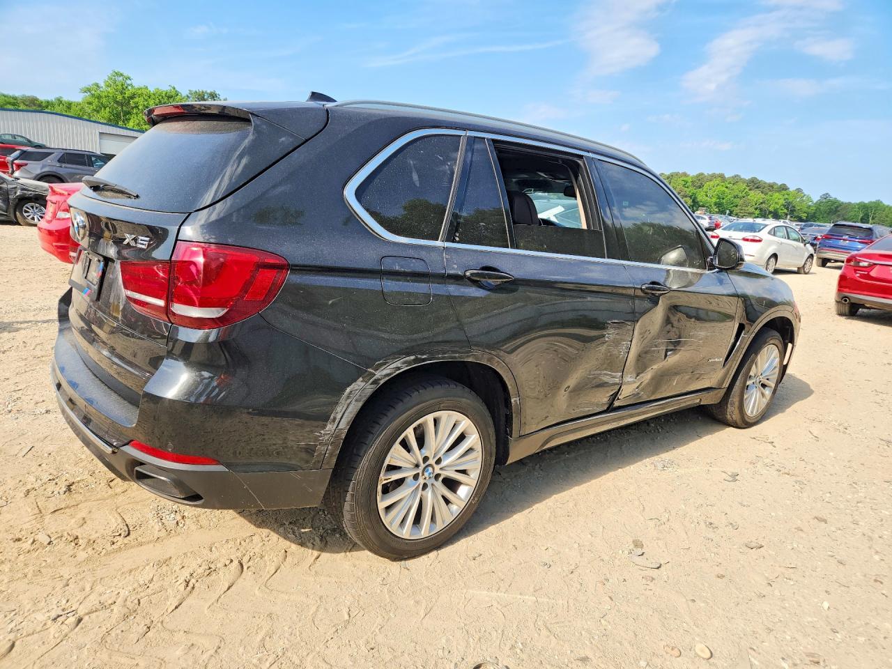 2016 BMW X5 xDrive50I - zdjęcie 3