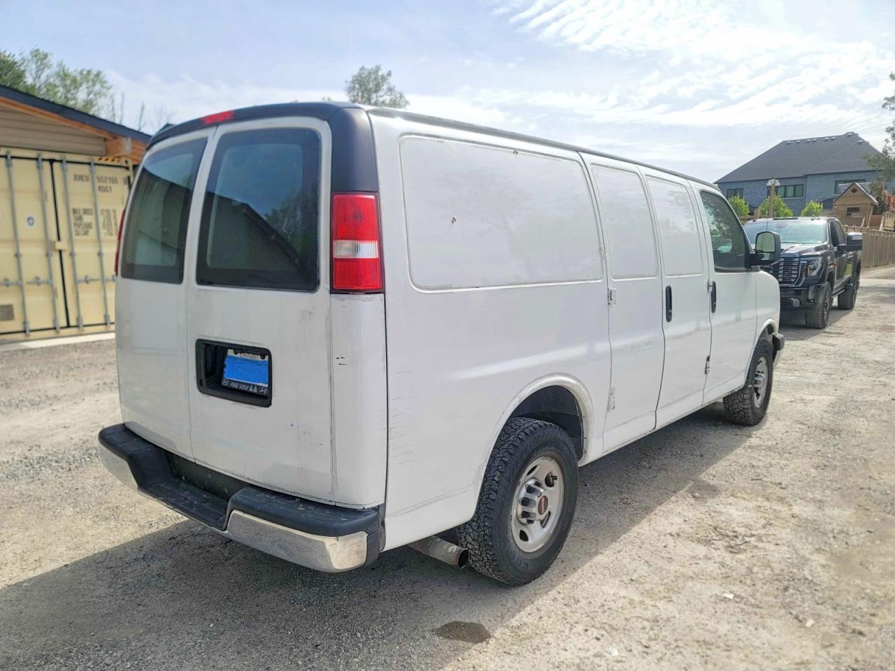 2017 GMC Savana G2500 - zdjęcie 4