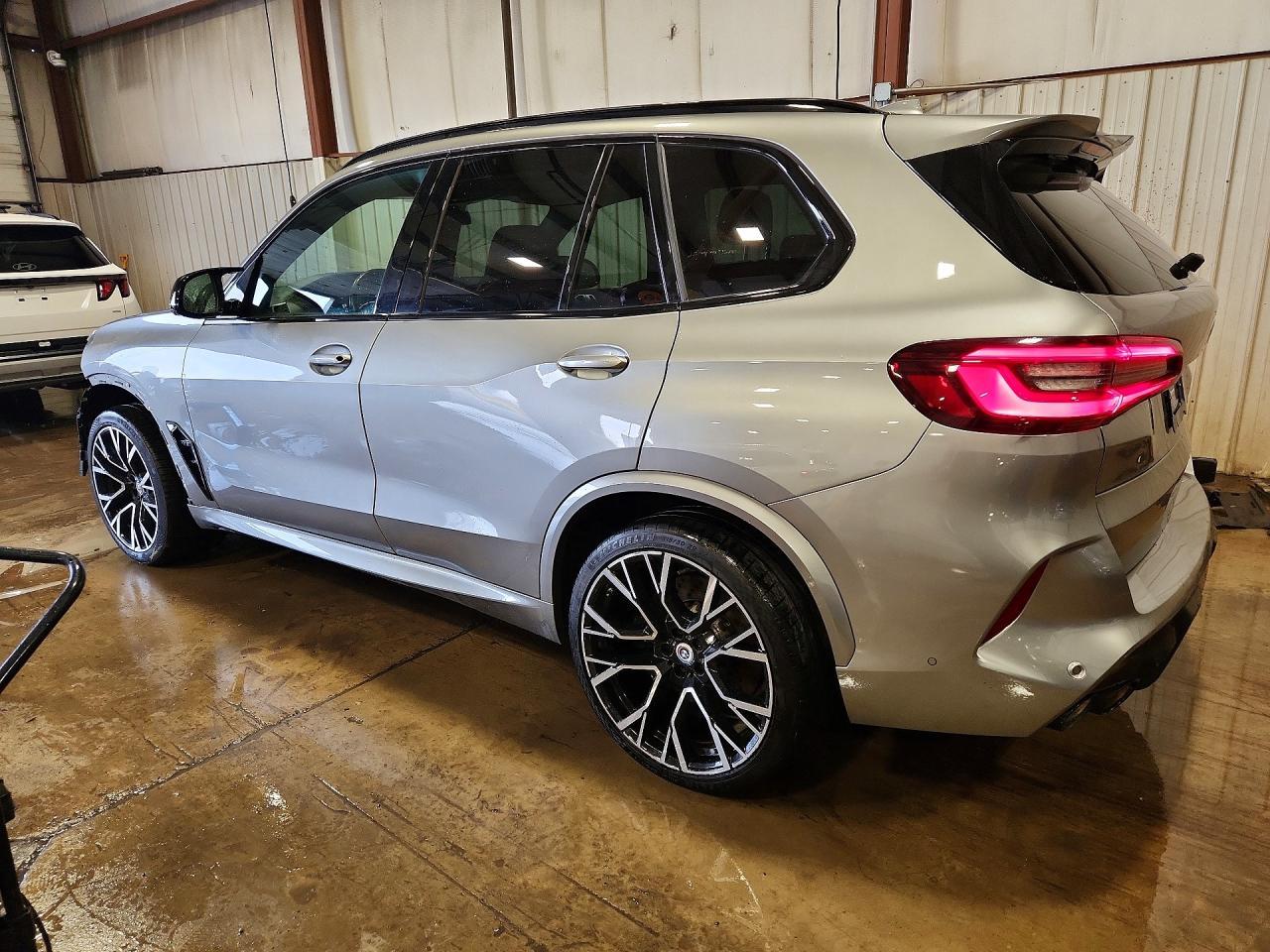 2022 BMW X5 M - zdjęcie 2