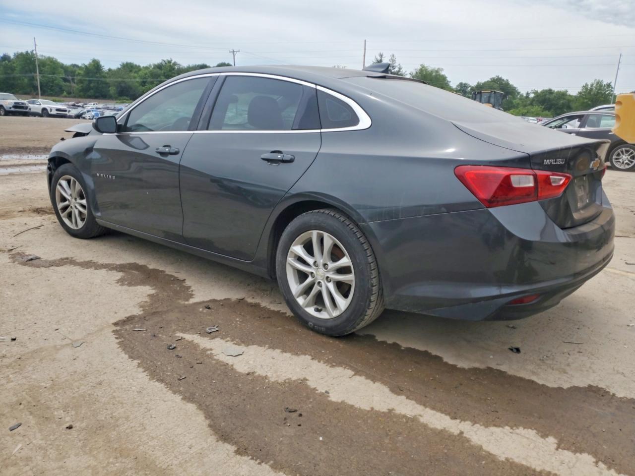 2017 Chevrolet Malibu Lt - zdjęcie 2