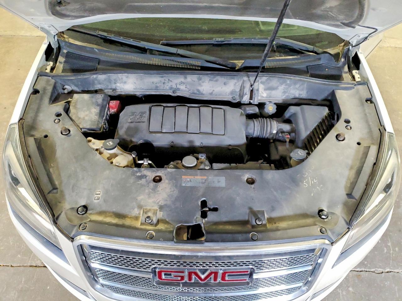 2014 GMC Acadia Denali - zdjęcie 12